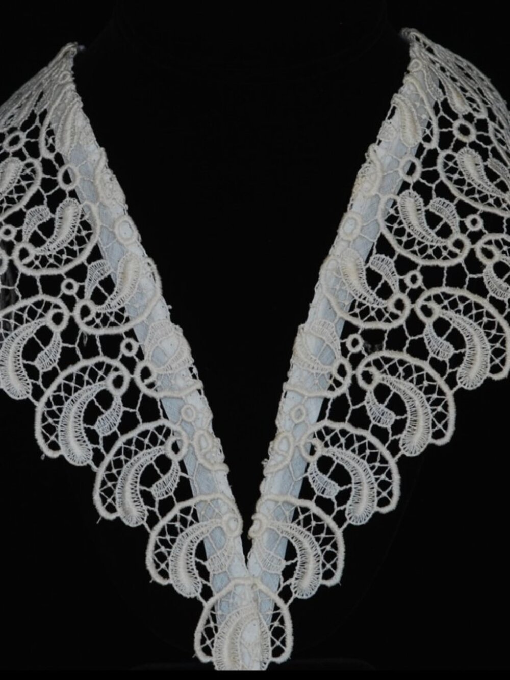 Vintage/Antique Lace Collar - No Labels
